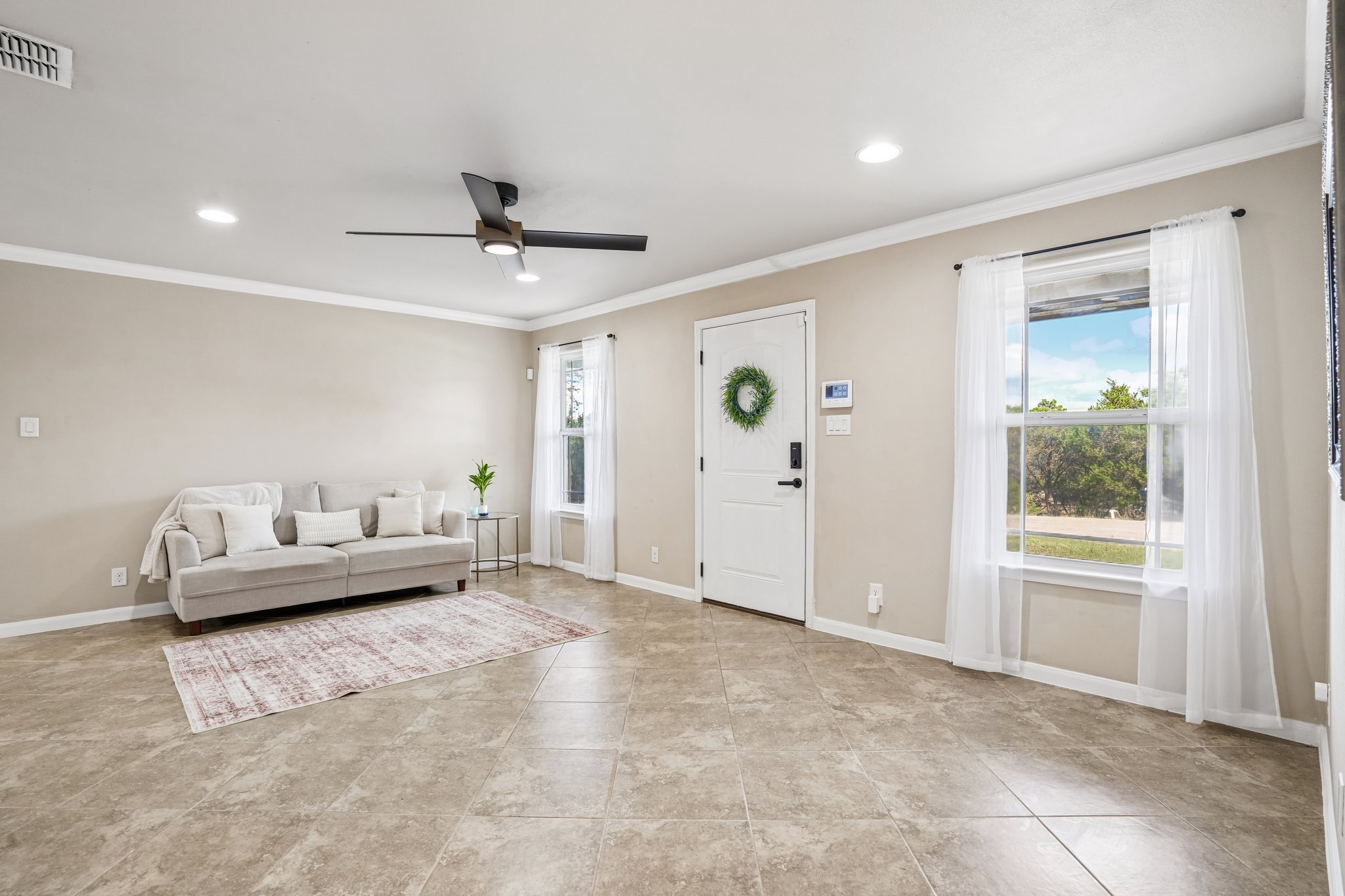 Bonnyview Dr-S2305-007.jpg
