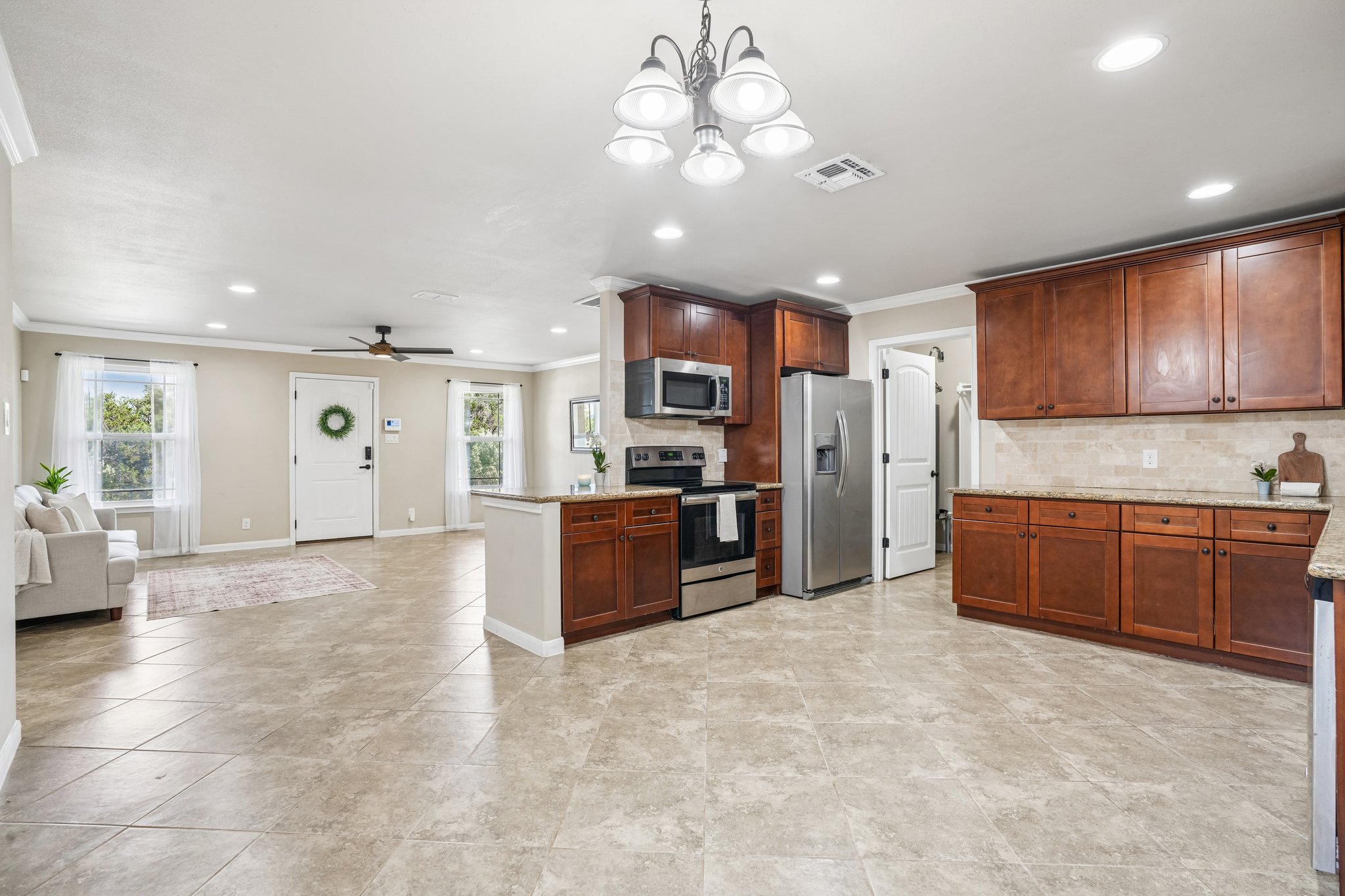 Bonnyview Dr-S2305-010.jpg