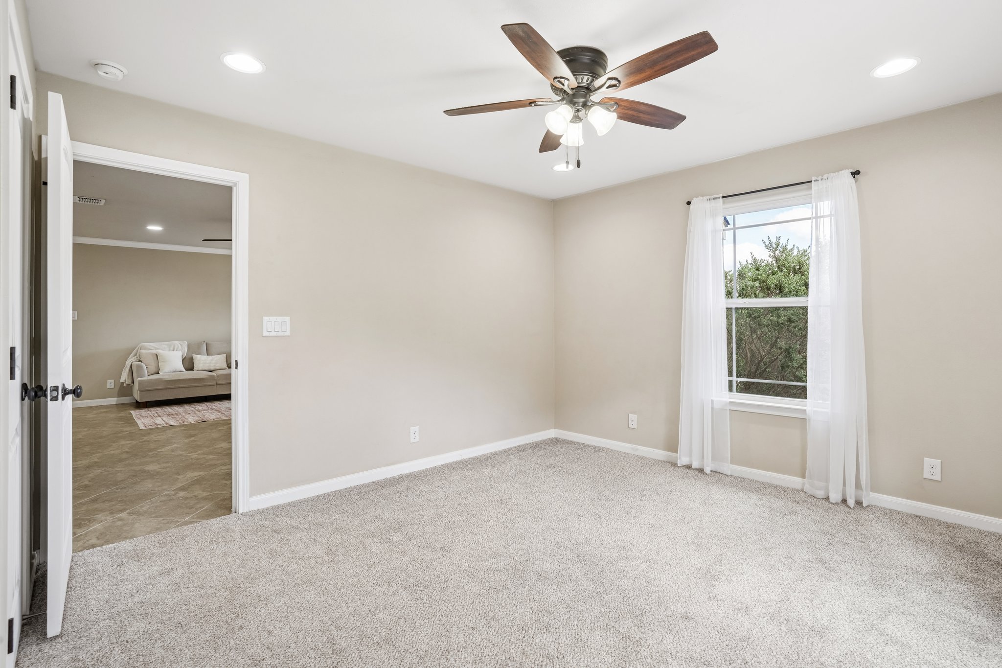 Bonnyview Dr-S2305-017.jpg
