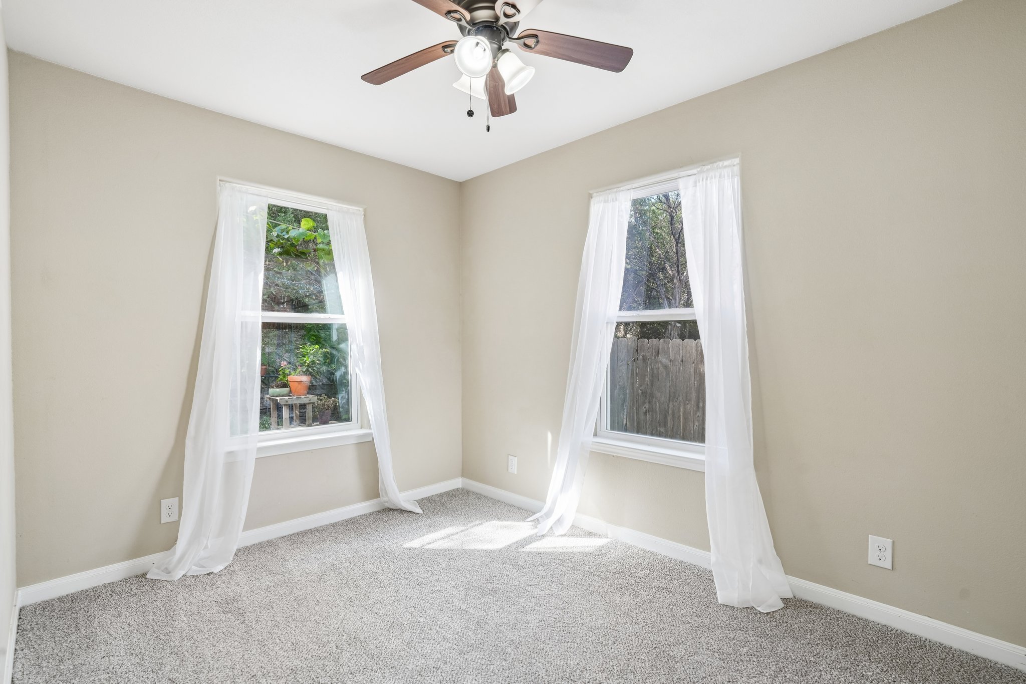 Bonnyview Dr-S2305-019.jpg