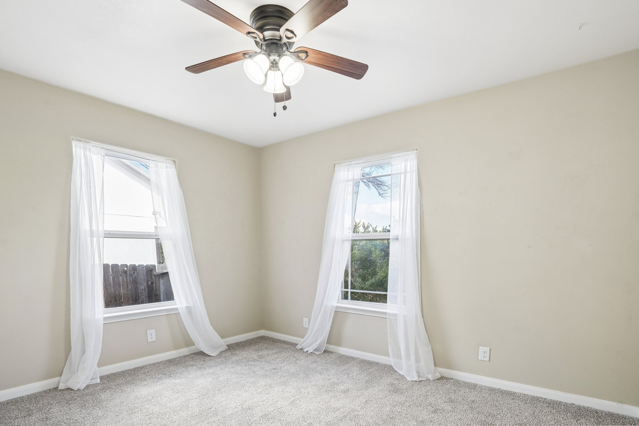 Bonnyview Dr-S2305-022.jpg