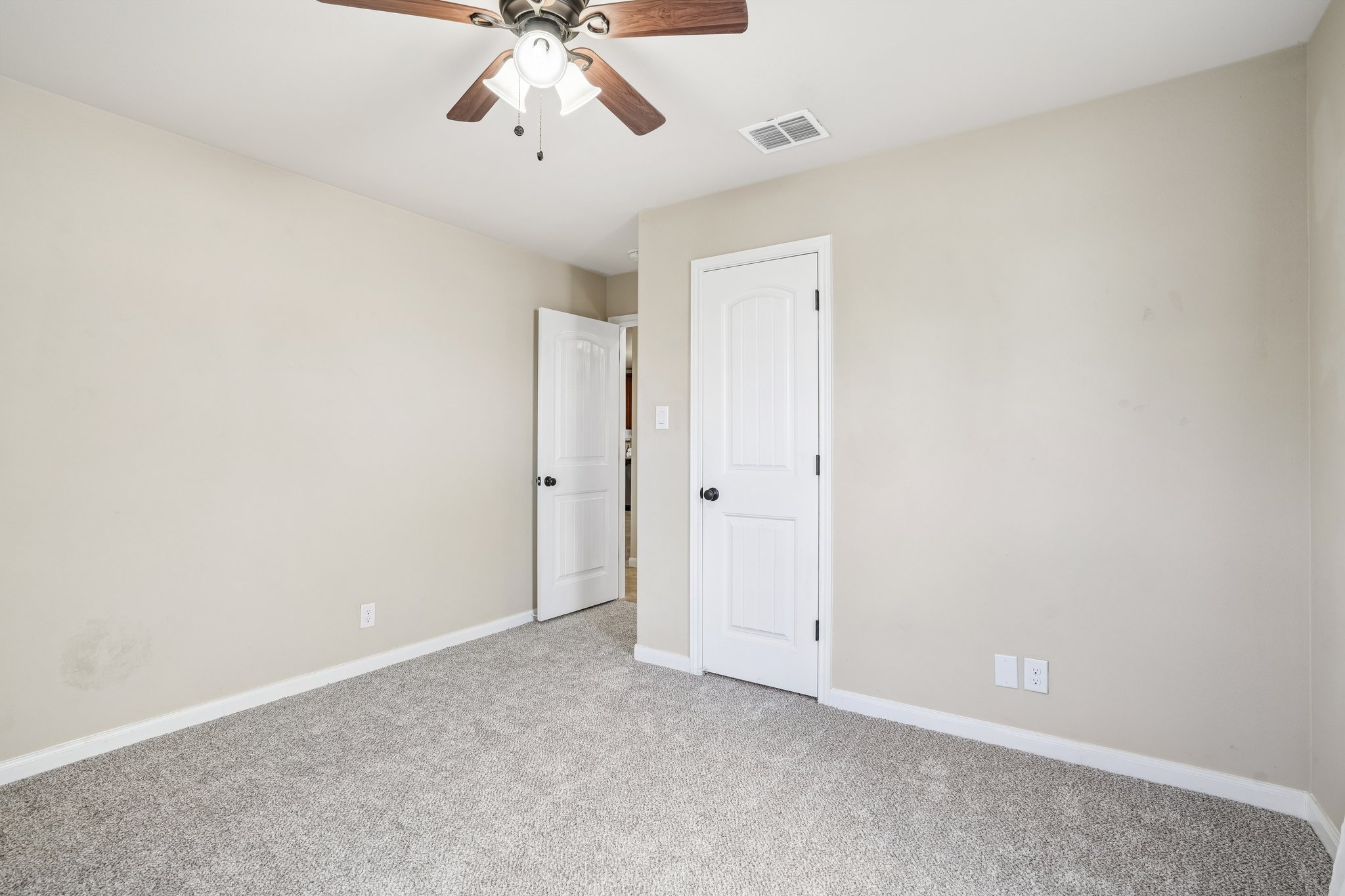 Bonnyview Dr-S2305-023.jpg