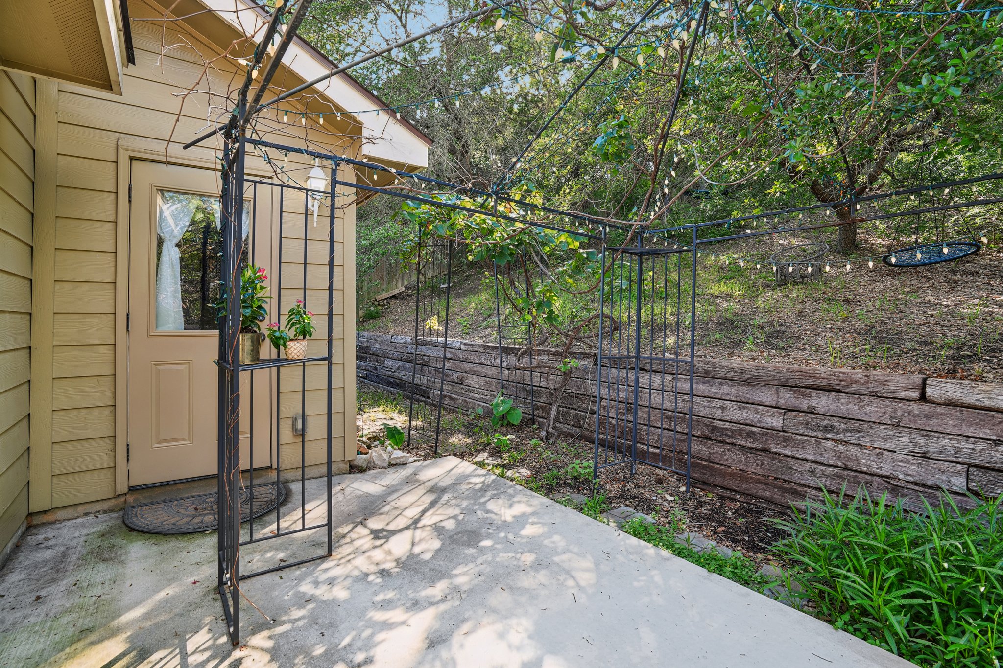 Bonnyview Dr-S2305-025.jpg