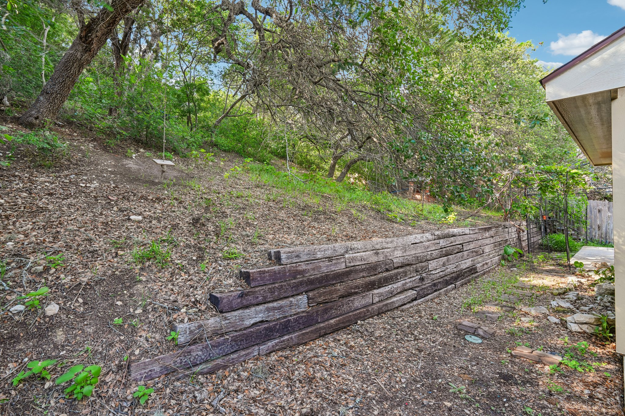 Bonnyview Dr-S2305-029.jpg