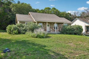 Bonnyview Dr-S2305-002.jpg
