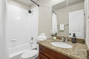 Bonnyview Dr-S2305-014.jpg