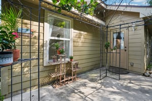 Bonnyview Dr-S2305-031.jpg