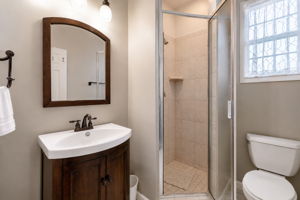  Photo 43
