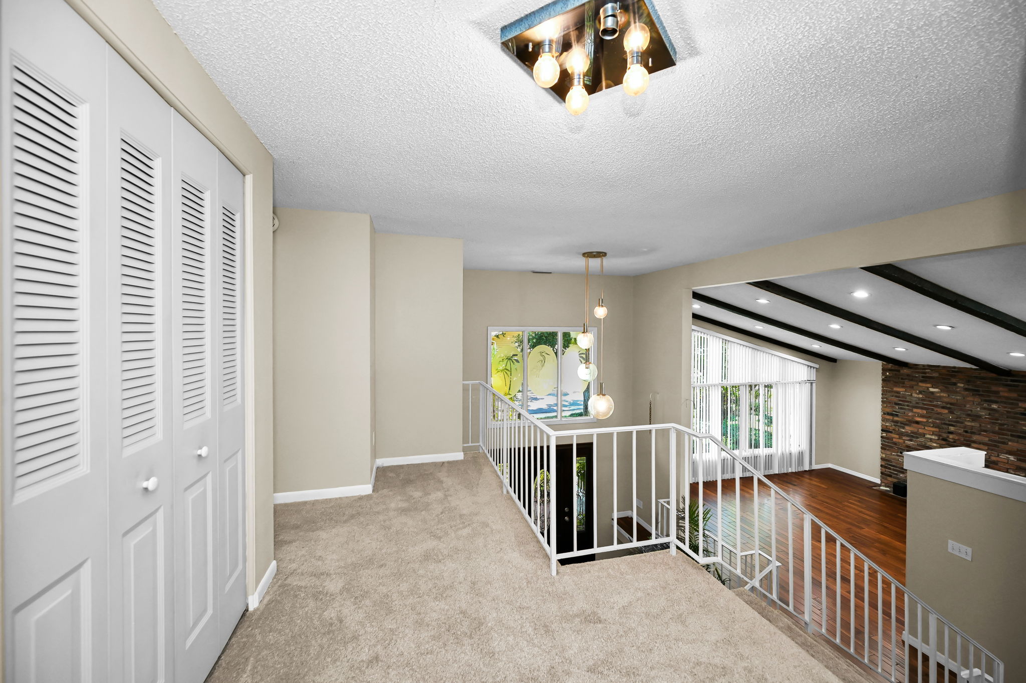 Upper Level Loft1