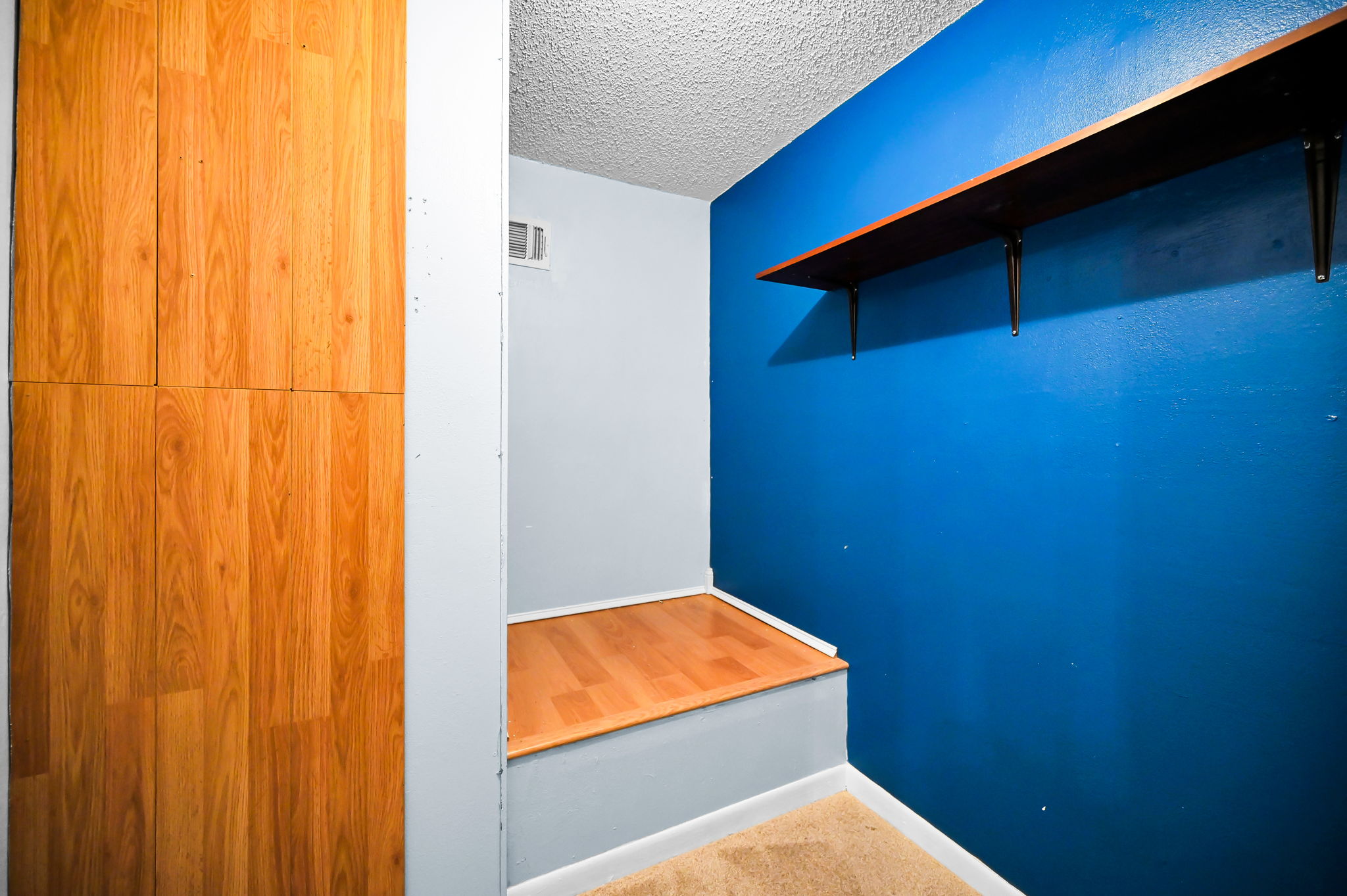 Upper Level4 Loft Storage