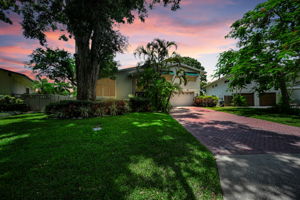 Front Exterior4
