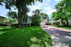 Front Exterior4