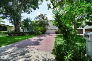 Front Exterior5