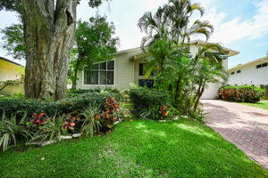 Front Exterior6