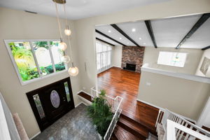 Upper Level Loft2