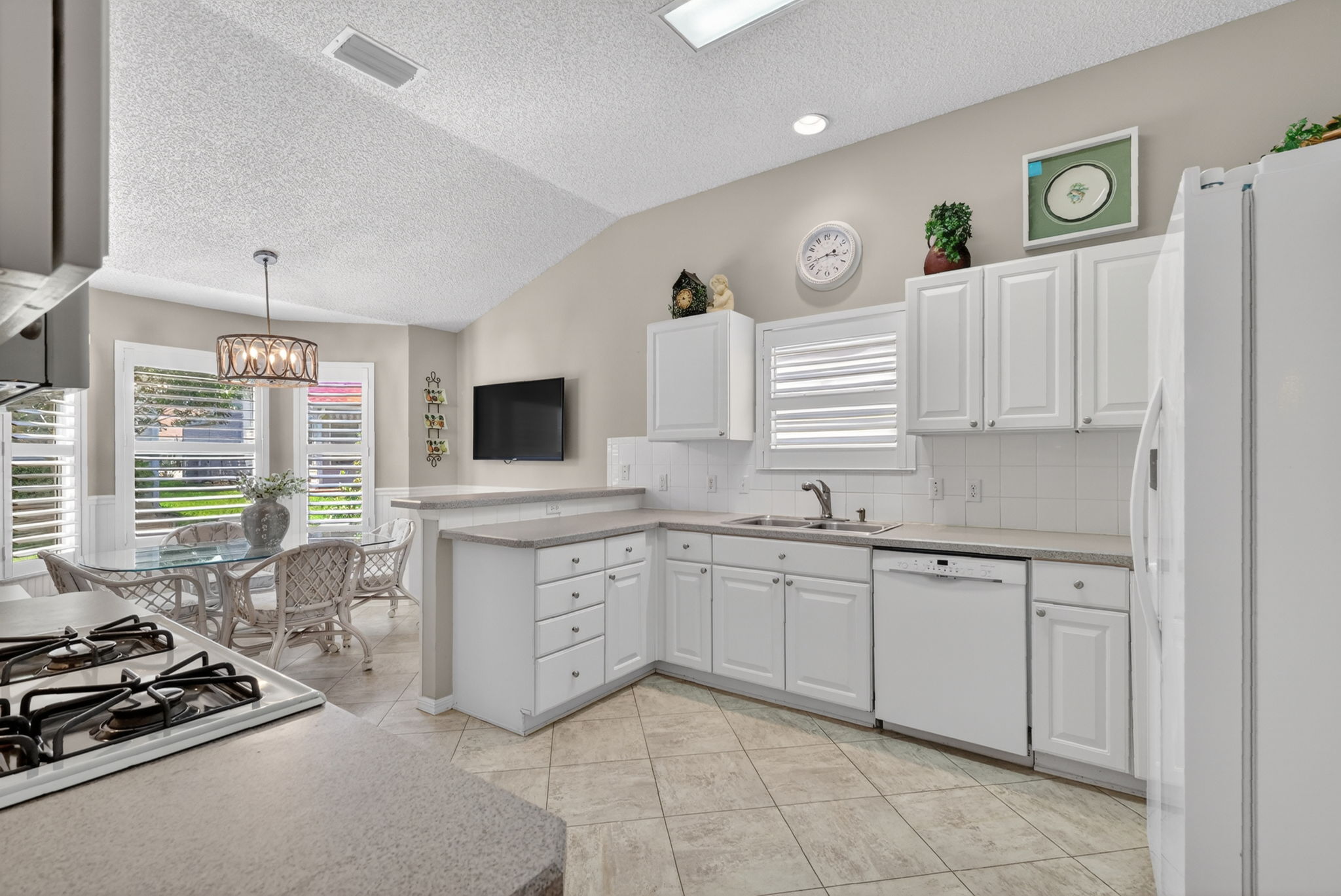 Kitchen and Dinette