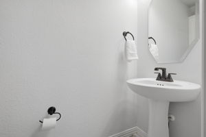  Photo 32