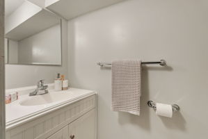  Photo 48