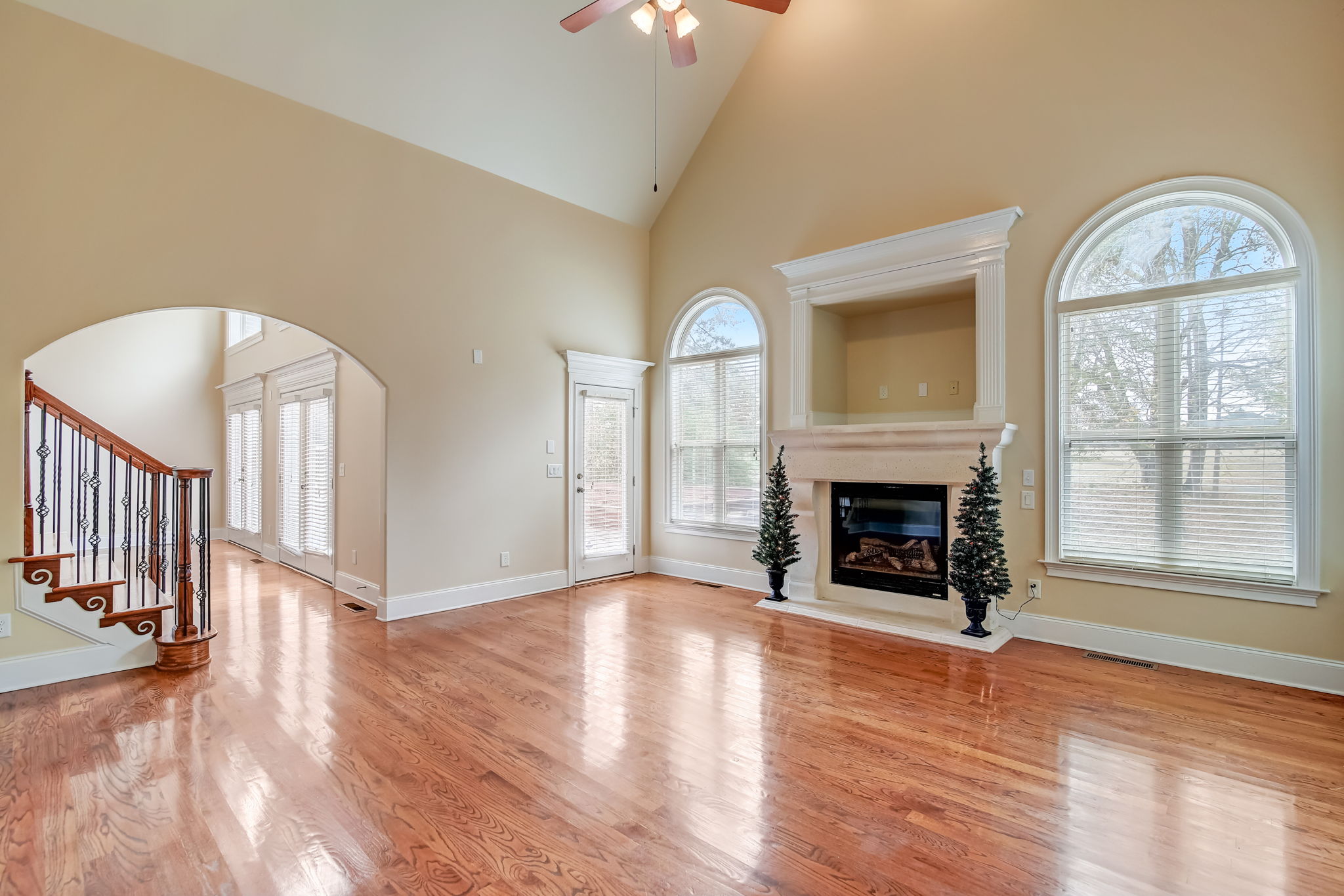 Crystal Lake Blvd-019