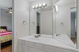  Photo 38