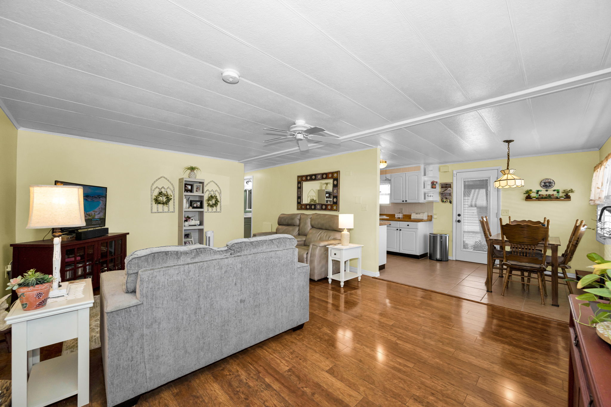 Living Room 5