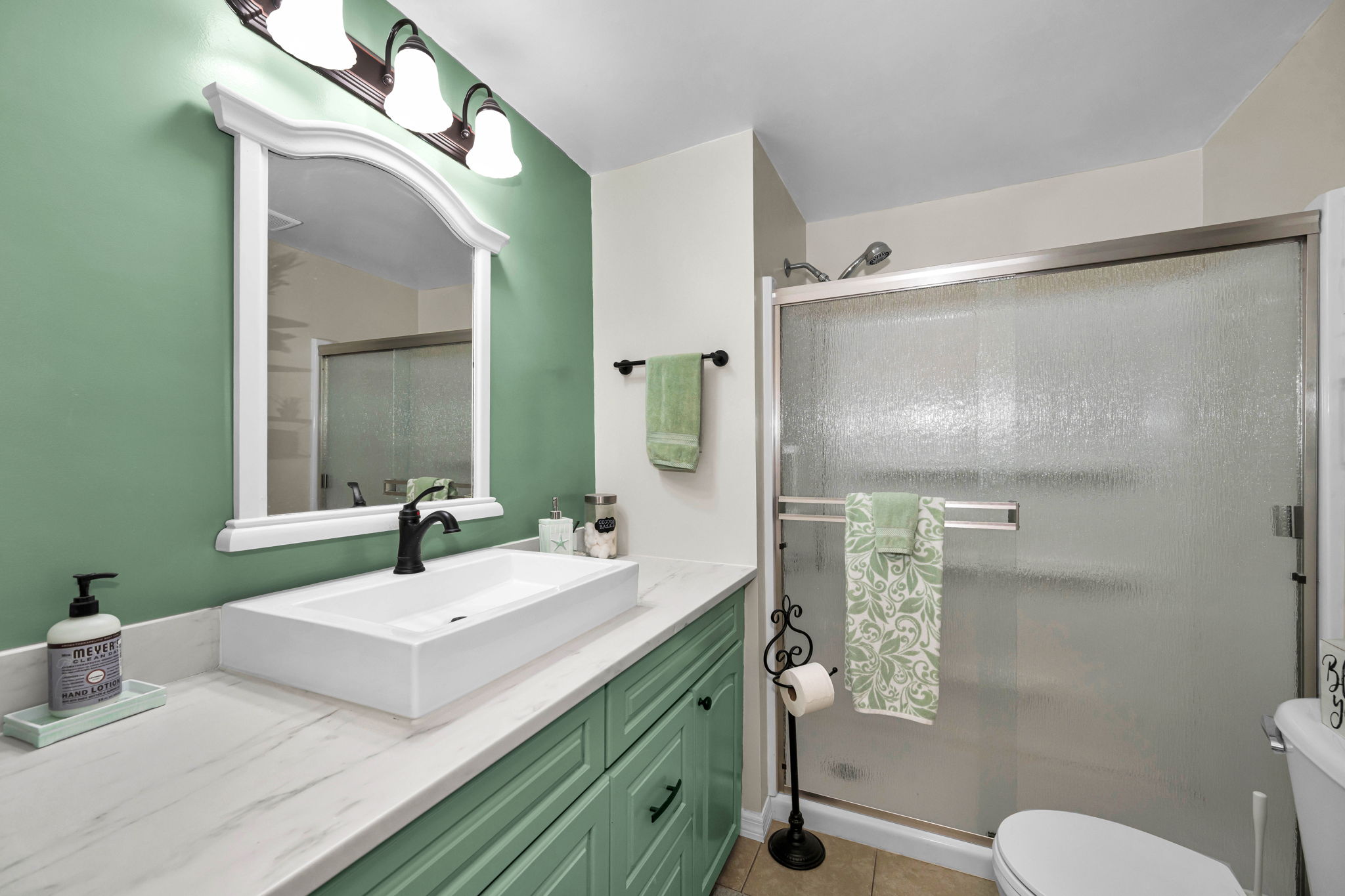 Bathroom 2a
