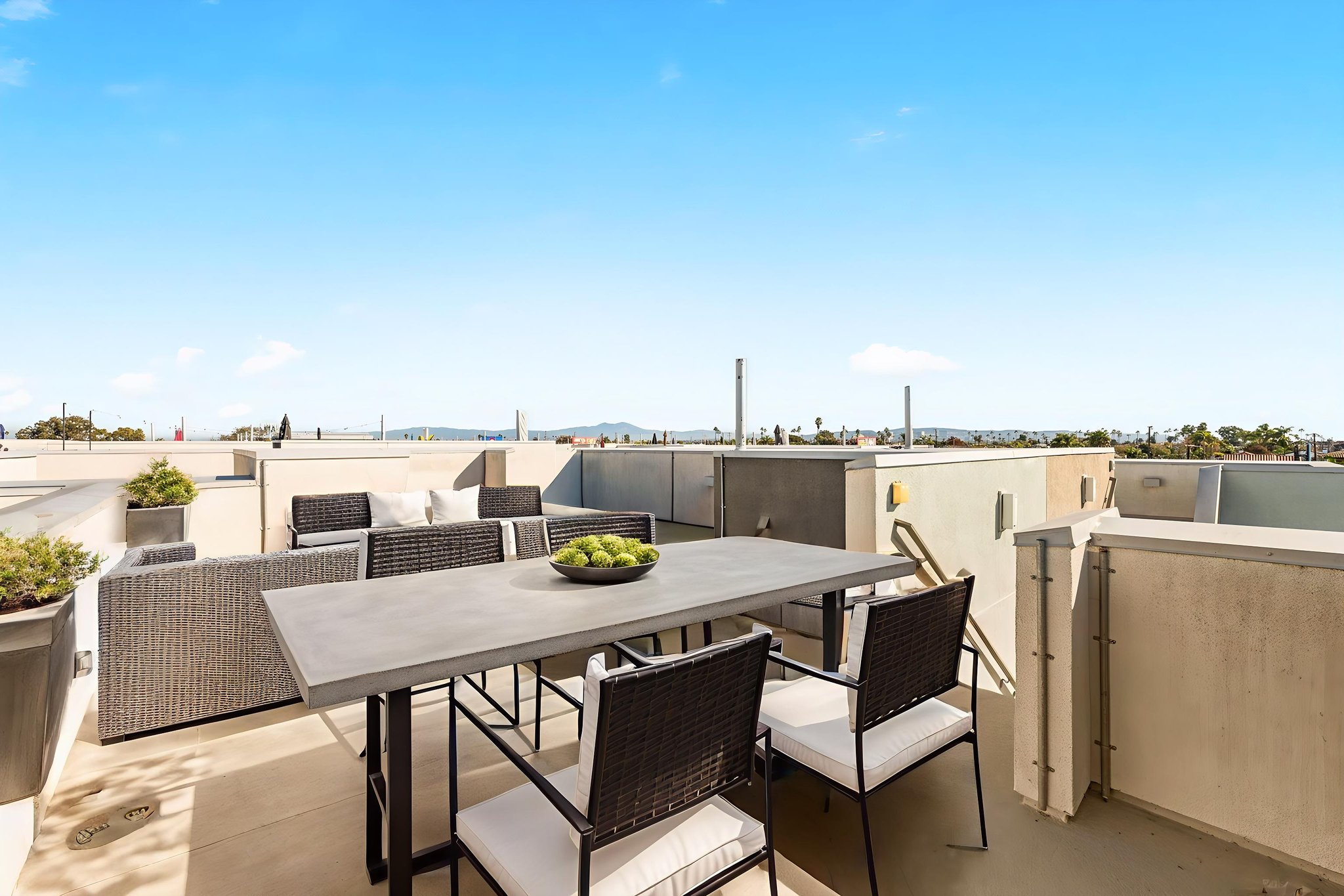 47-143 Mercer Way virtually staged.jpeg