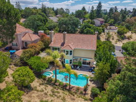  Photo 32