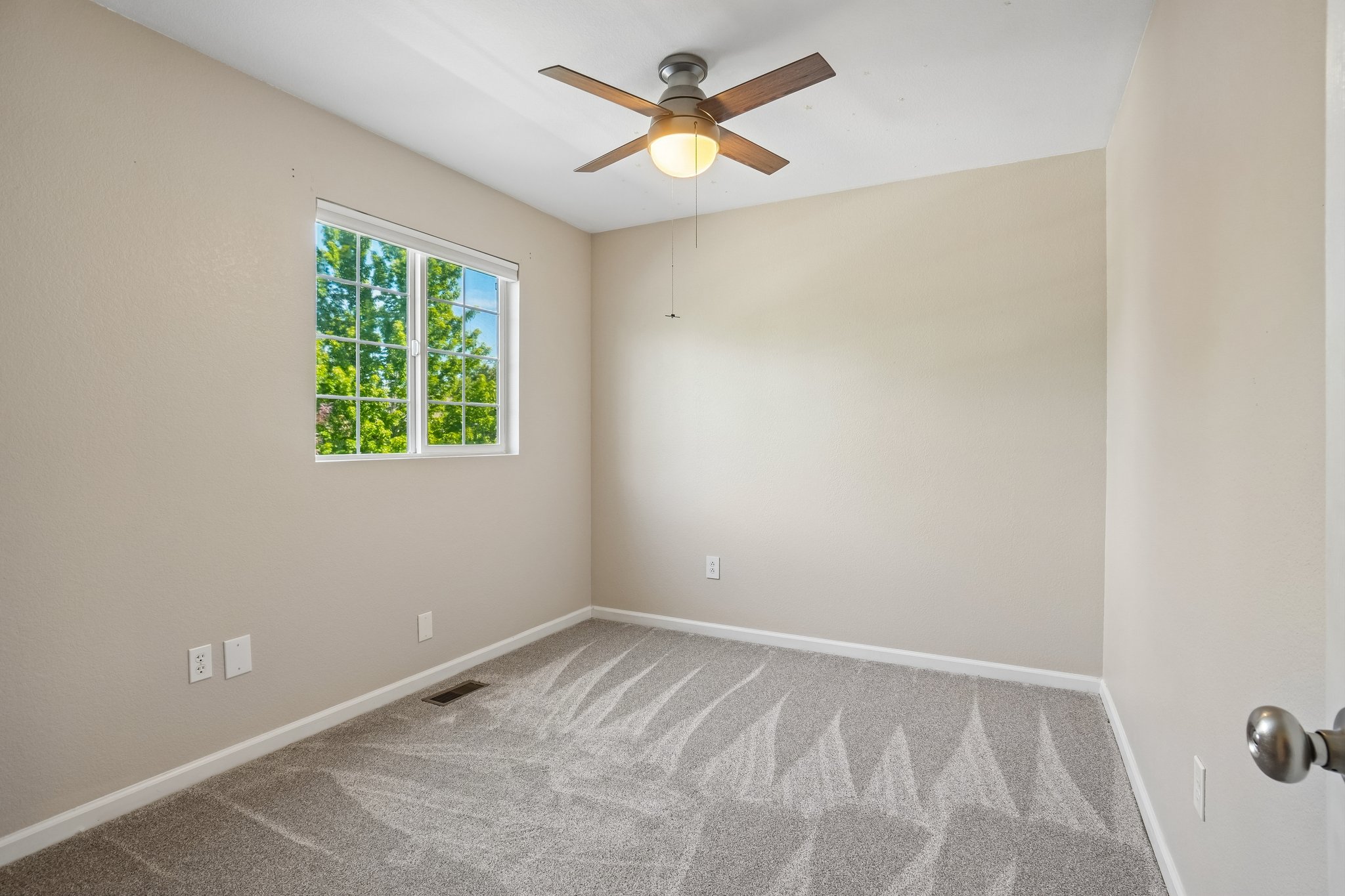 Pelican Ave-S1606-026.jpg
