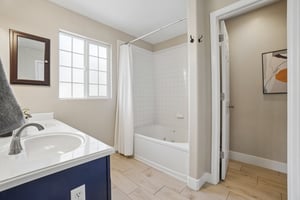 Pelican Ave-S1606-021.jpg