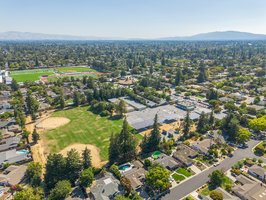 Oak Avenue School