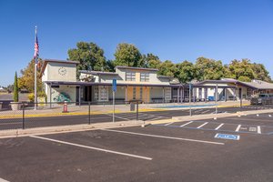 Oak Avenue School