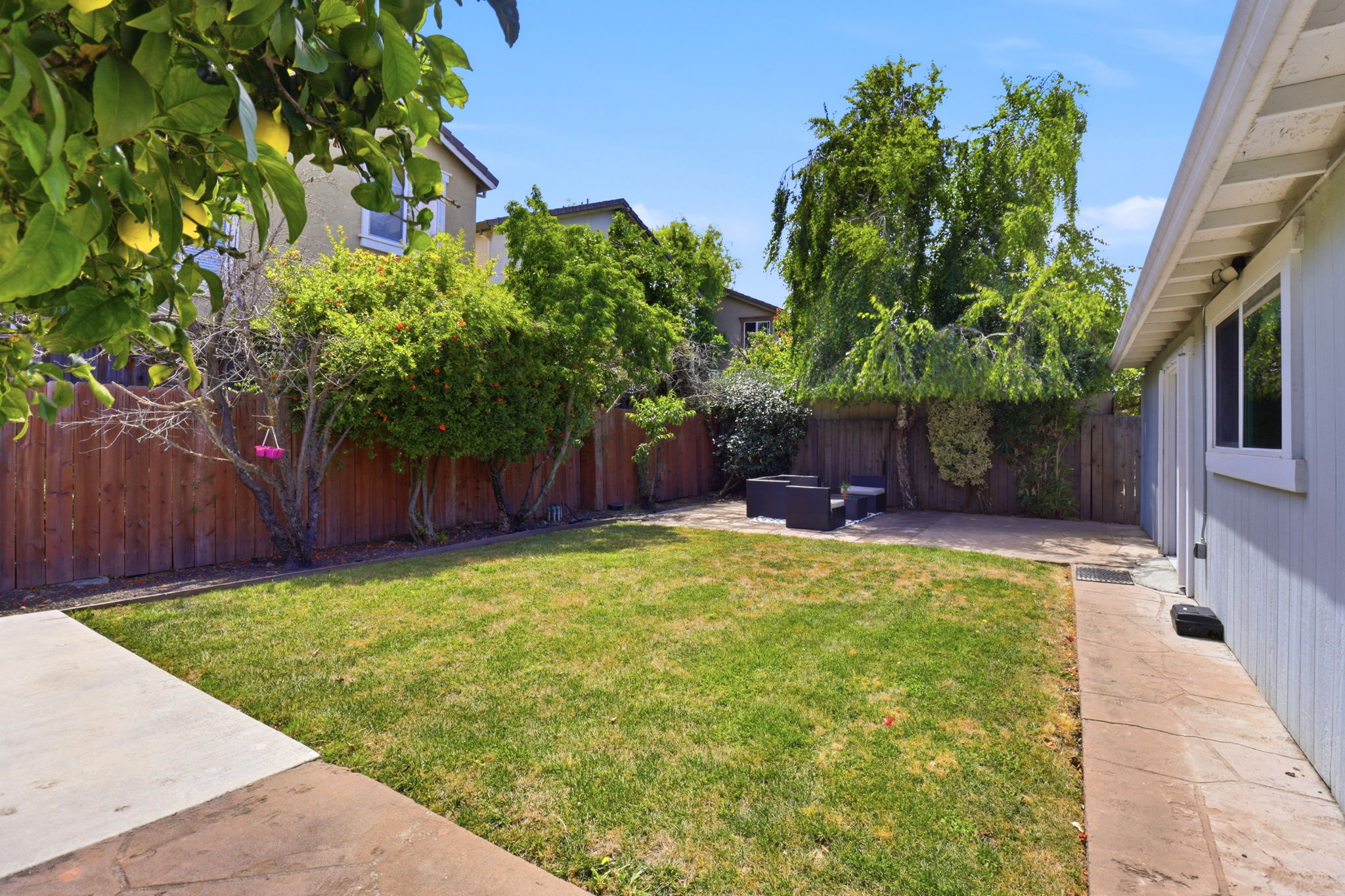 042_F8_1430 Chilco St