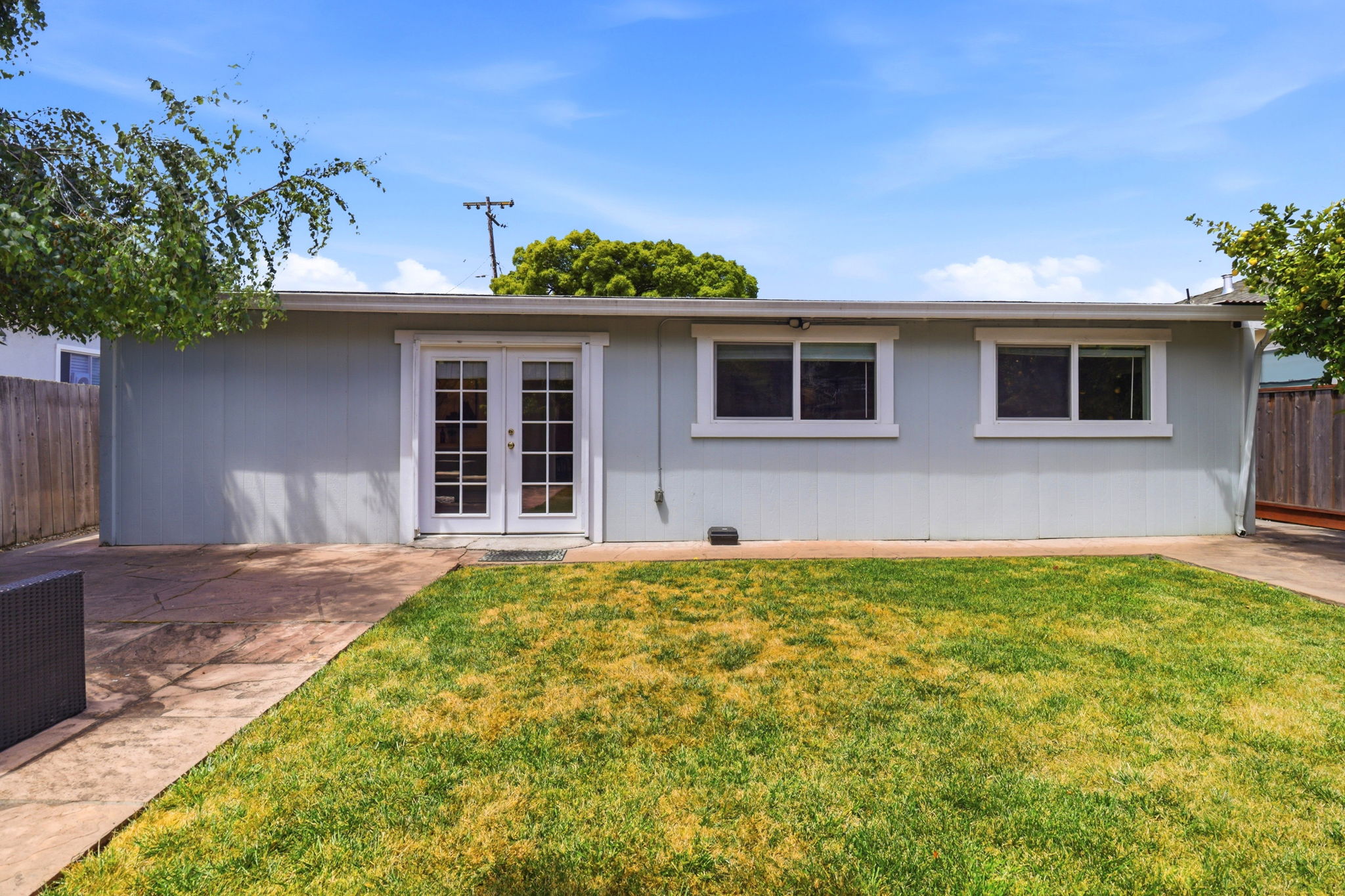 043_F8_1430 Chilco St