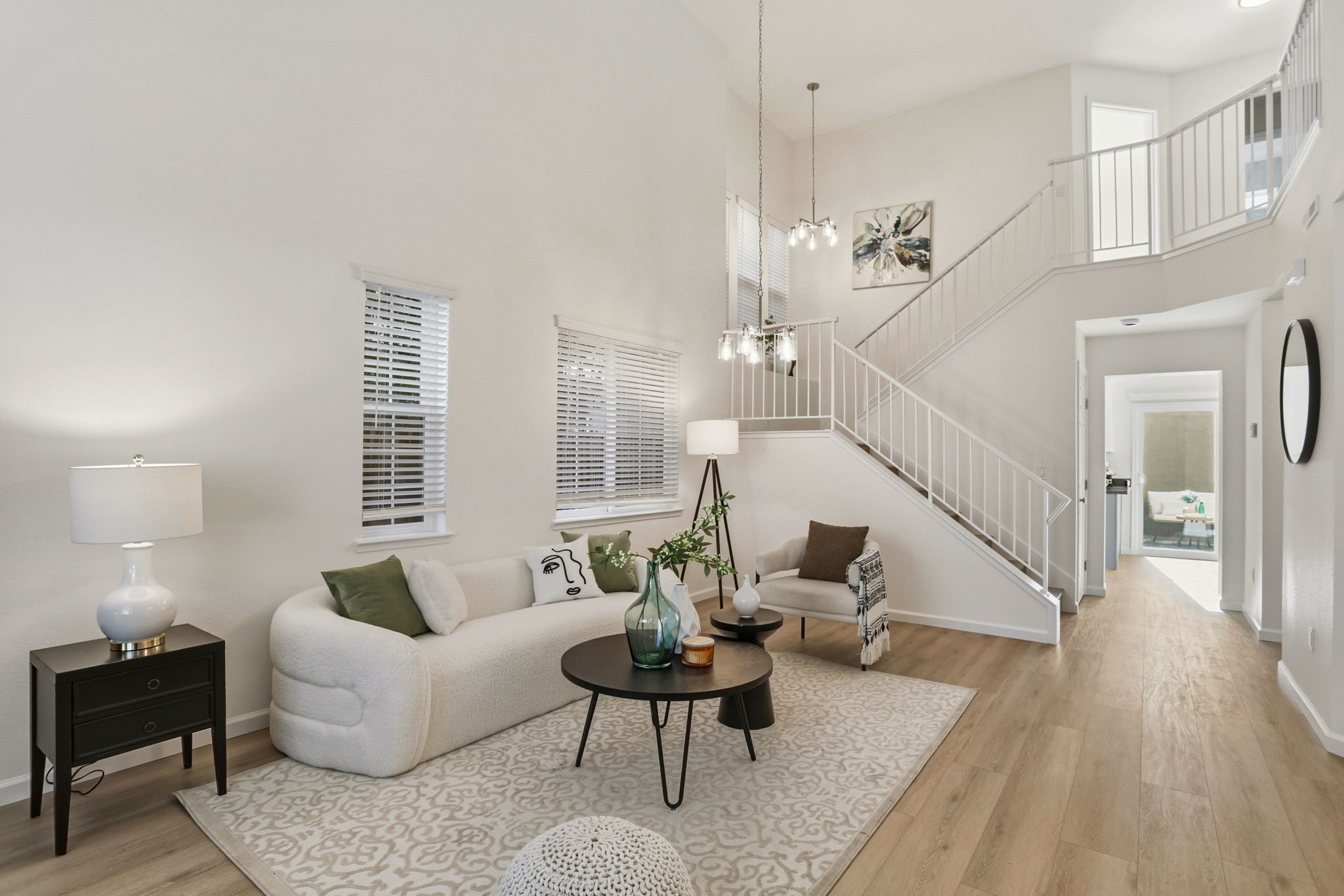 006_F8_1430 Cuciz Ln