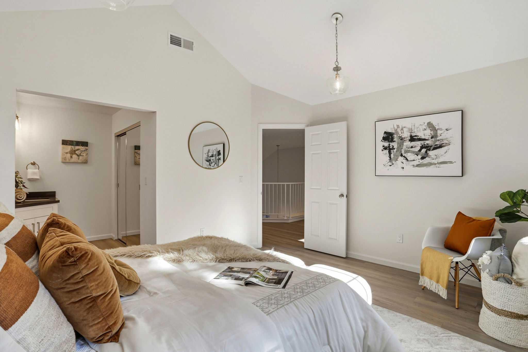 023_F8_1430 Cuciz Ln