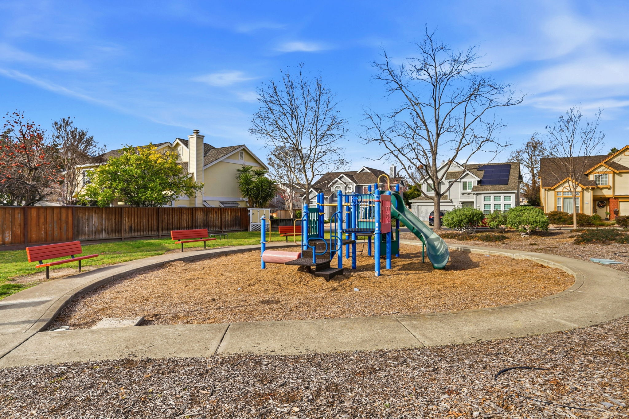 040_F8_1430 Cuciz Ln