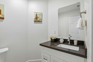 030_F8_1430 Cuciz Ln