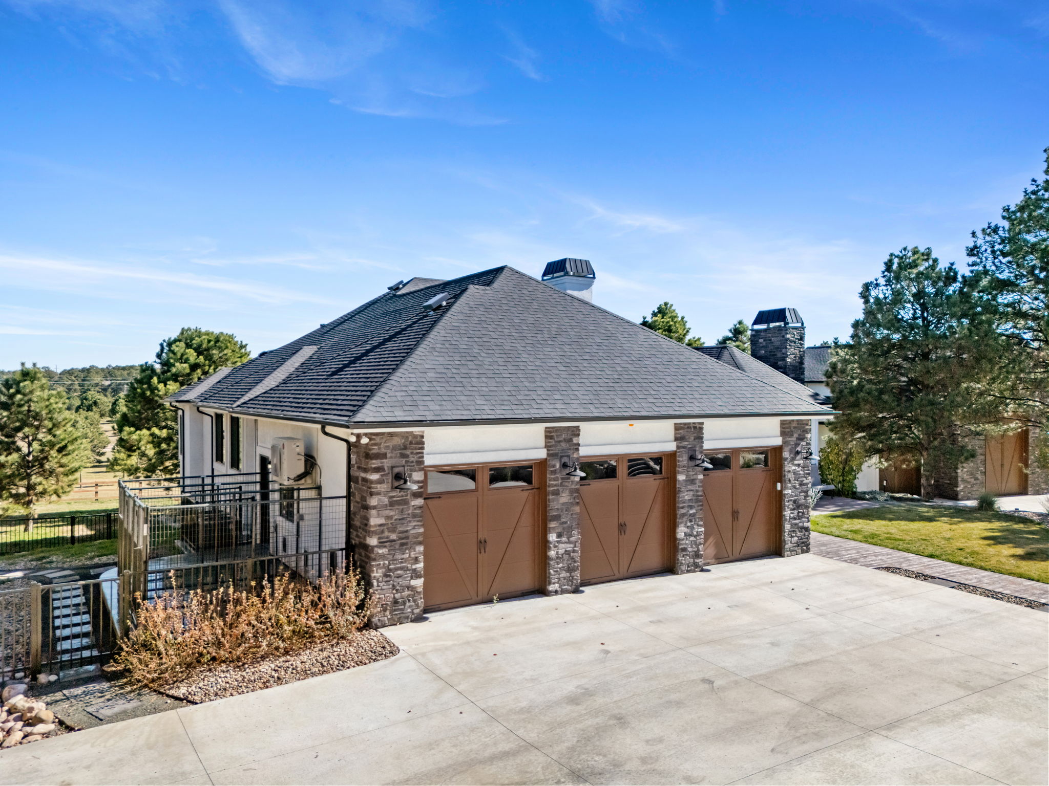 DJI_20251023034918_0585_D