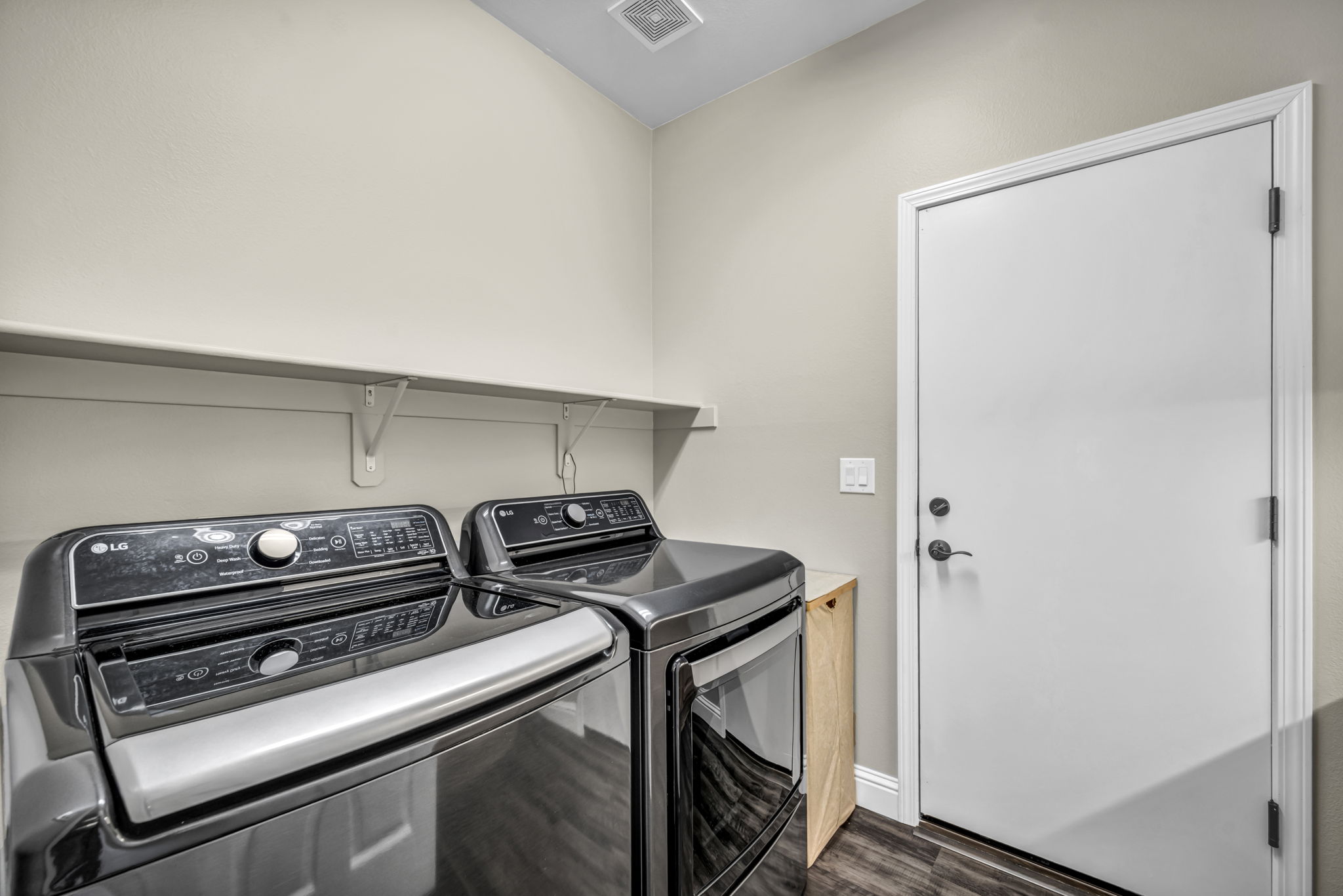  Photo 81