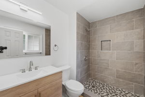  Photo 23
