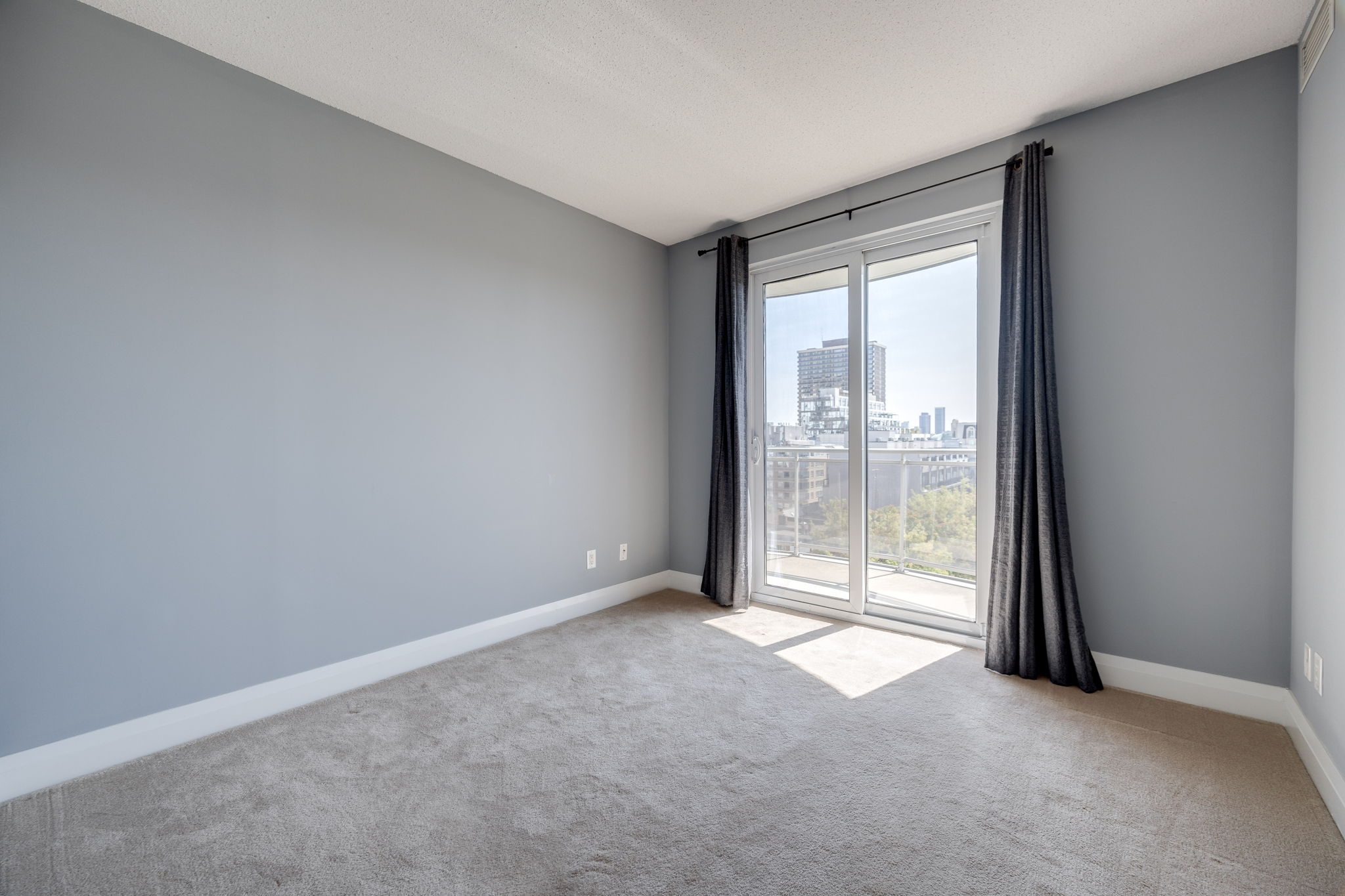 Toronto property showcase — delivered property photograph 16