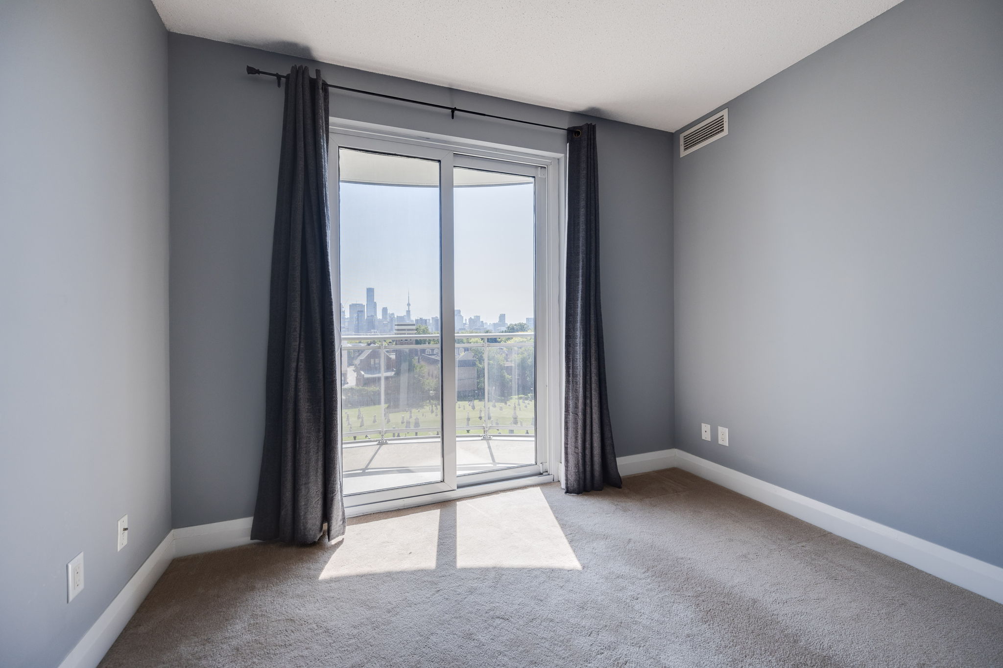 Toronto property showcase — delivered property photograph 18