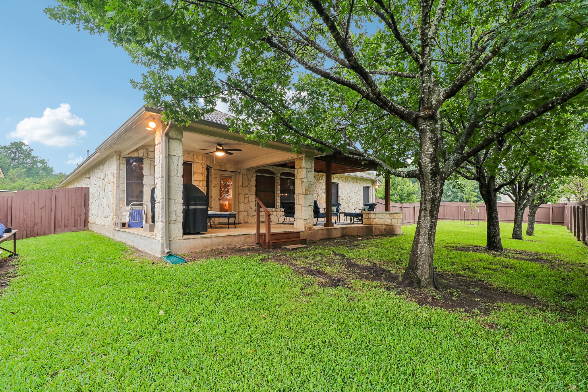 Homestead Village Cir-S0105-035.jpg