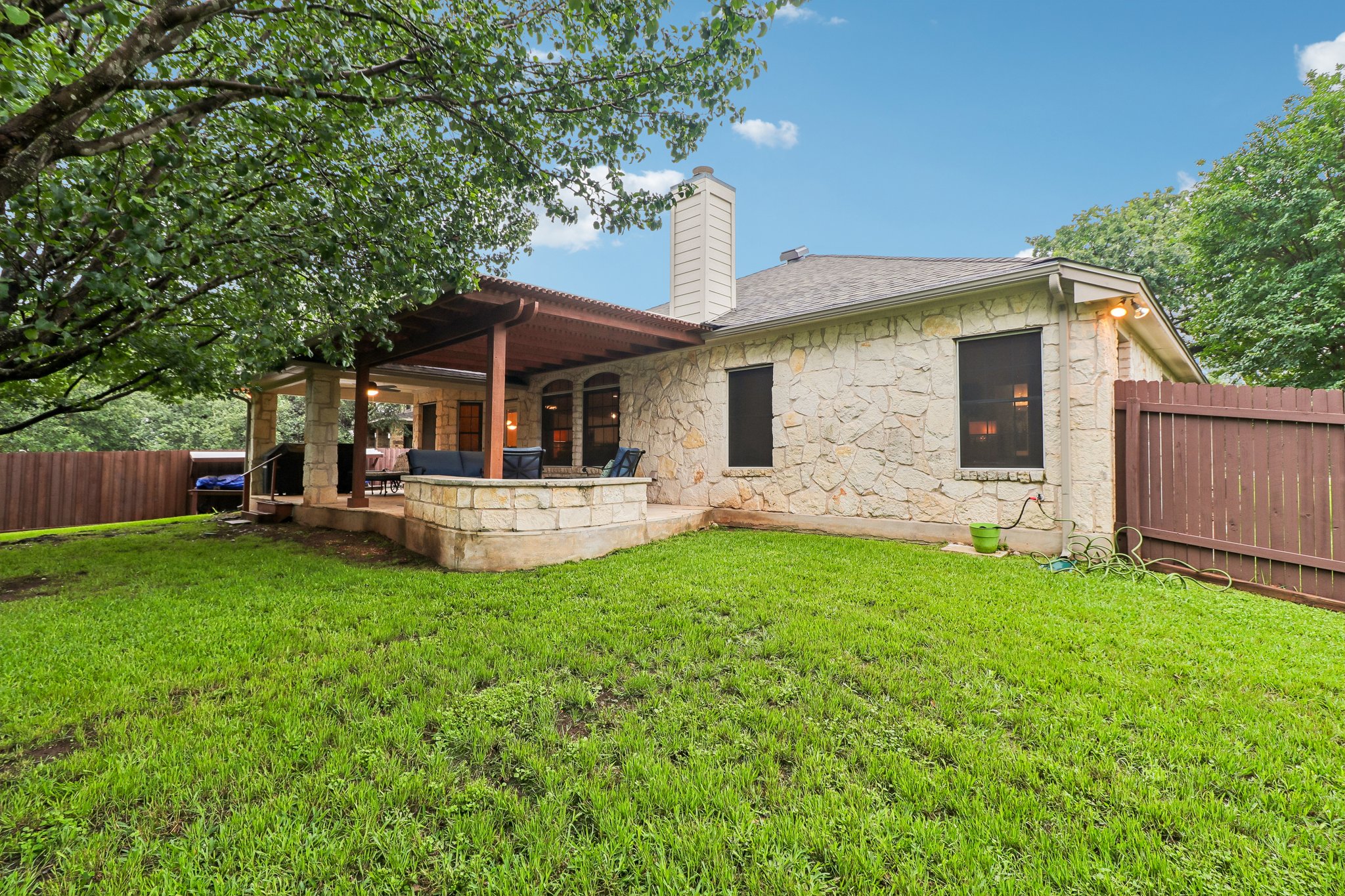 Homestead Village Cir-S0105-036.jpg