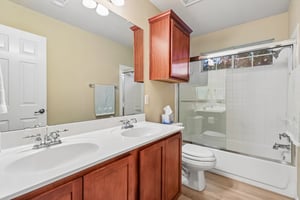 Homestead Village Cir-S0105-032.jpg