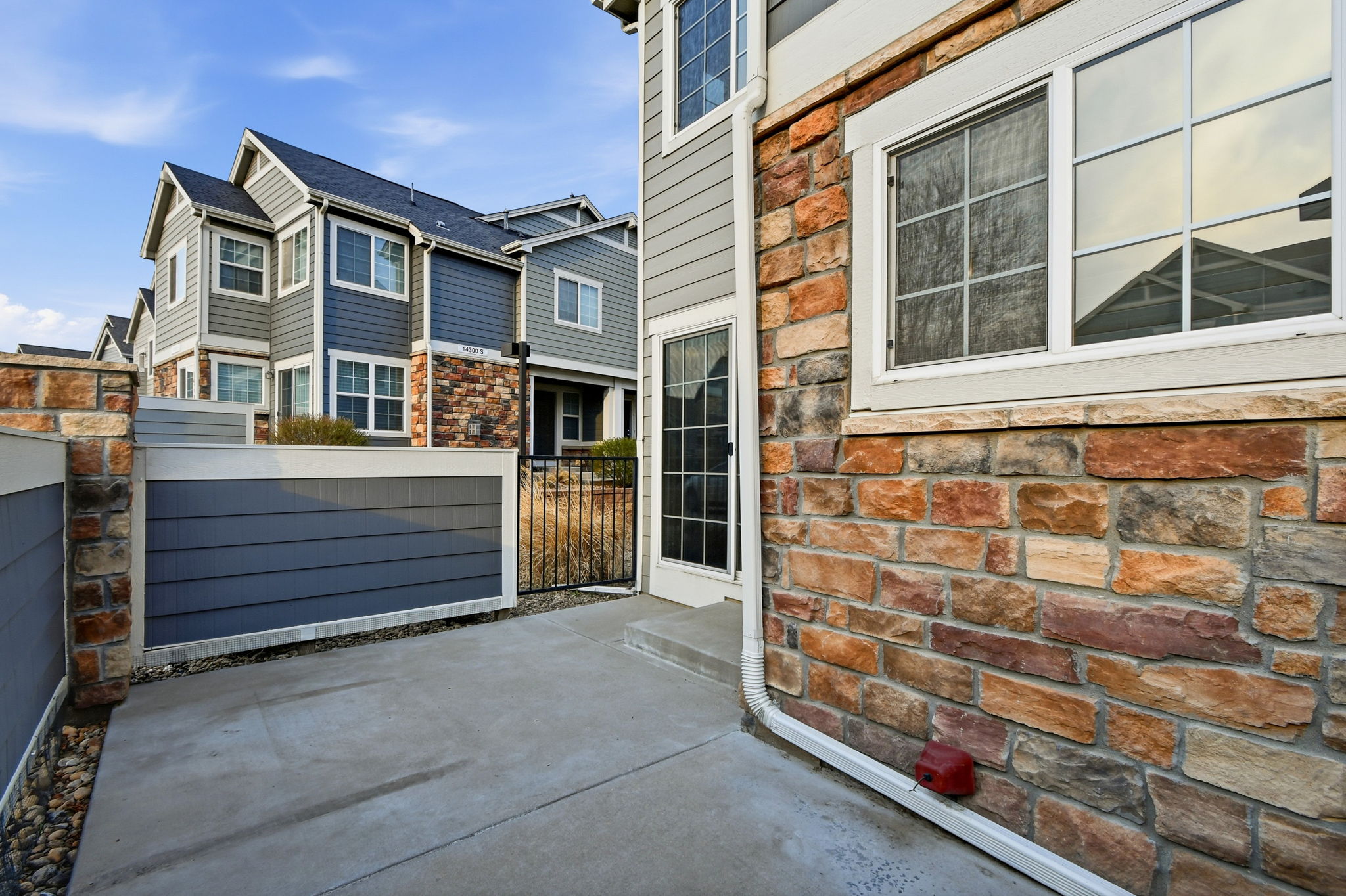 Photo 41