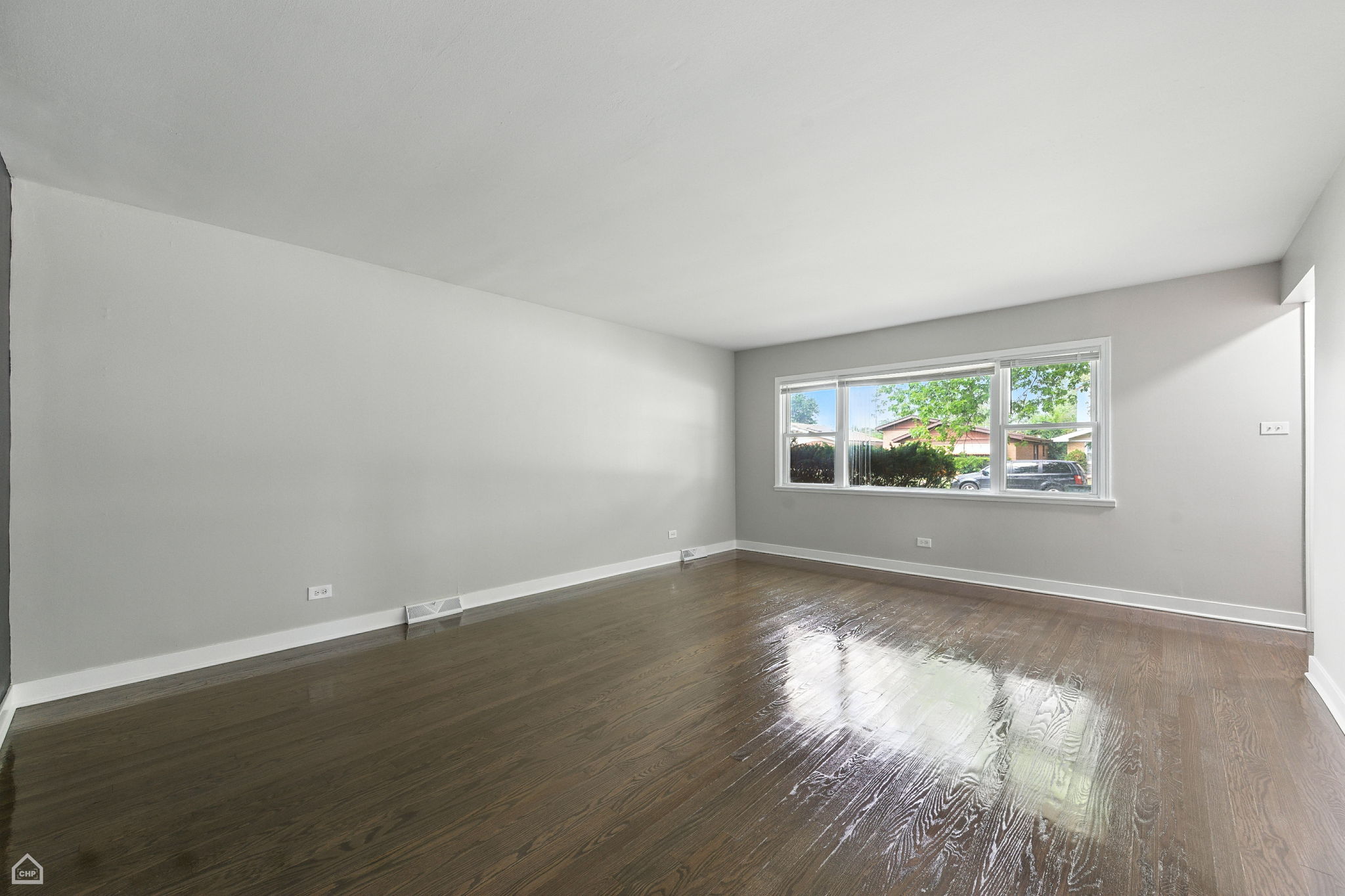 14301 Kenwood Ave_005