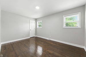 14301 Kenwood Ave_008