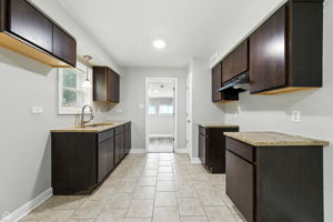 14301 Kenwood Ave_012